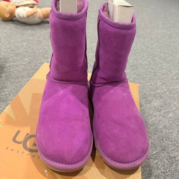 Purple Uggs - Picture 1 of 2